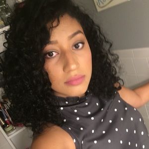 Meet your Posher, Demi